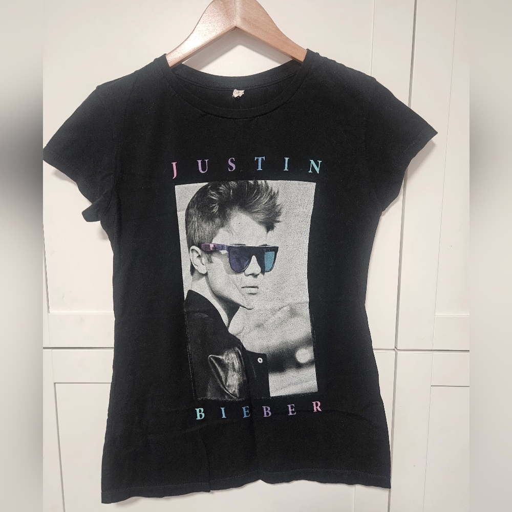 Alstyle Black T-Shirt with Graphic Justin Bieber Print